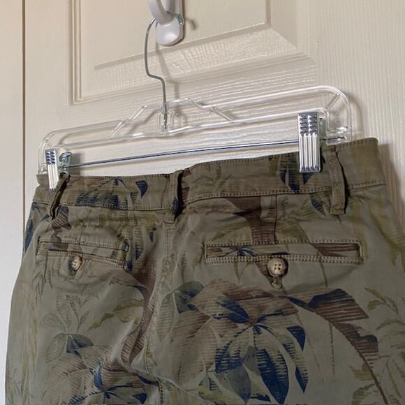 Tommy Bahama Straight Leg Pants Green Tropical‎ Floral Palm Print Women's 6 - Picture 5 of 11